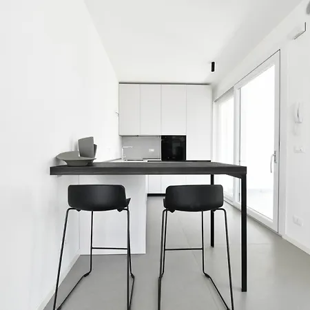 Les Jolie Apartment *